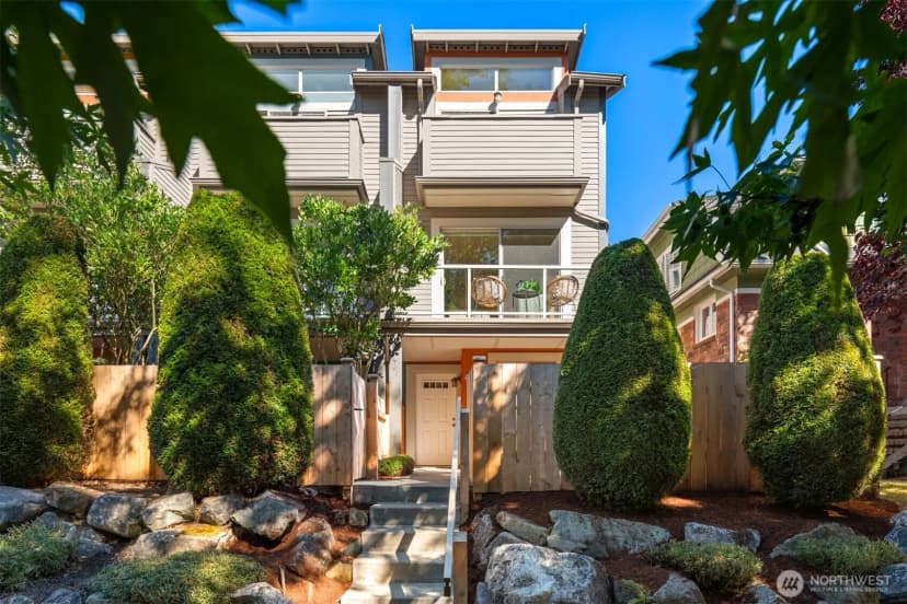 Property photo for 2340 44th Avenue Sw #c, Seattle photo 34