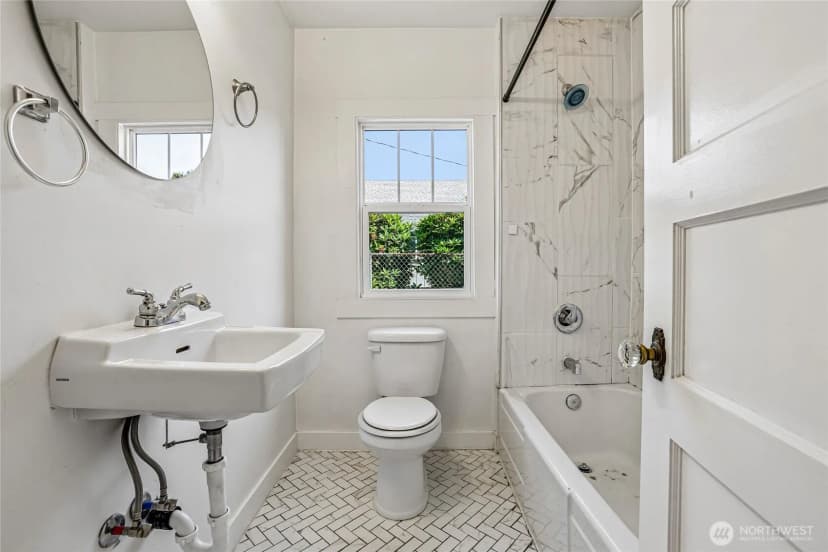 Property photo for 6925 52nd Avenue W, University Place photo 6