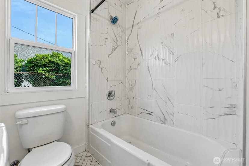 Property photo for 6925 52nd Avenue W, University Place photo 20