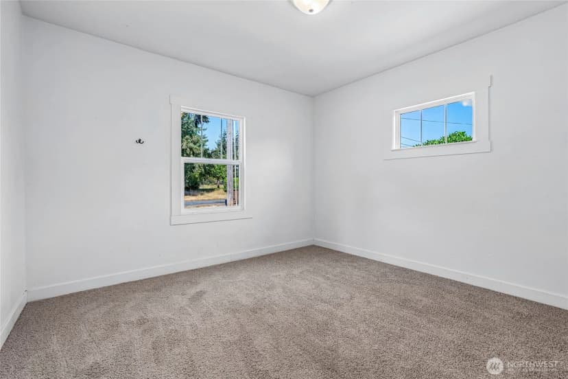 Property photo for 6925 52nd Avenue W, University Place photo 5