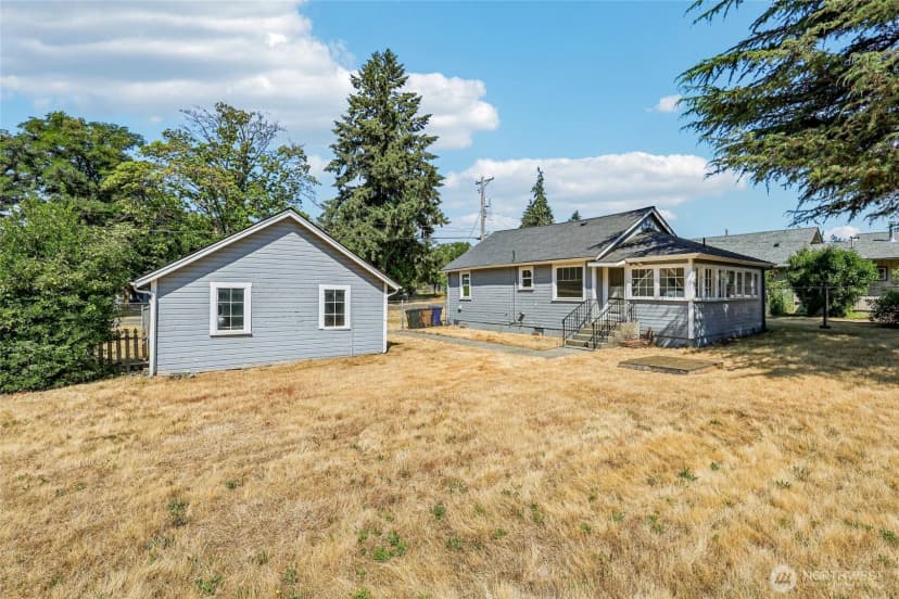 Property photo for 6925 52nd Avenue W, University Place photo 33