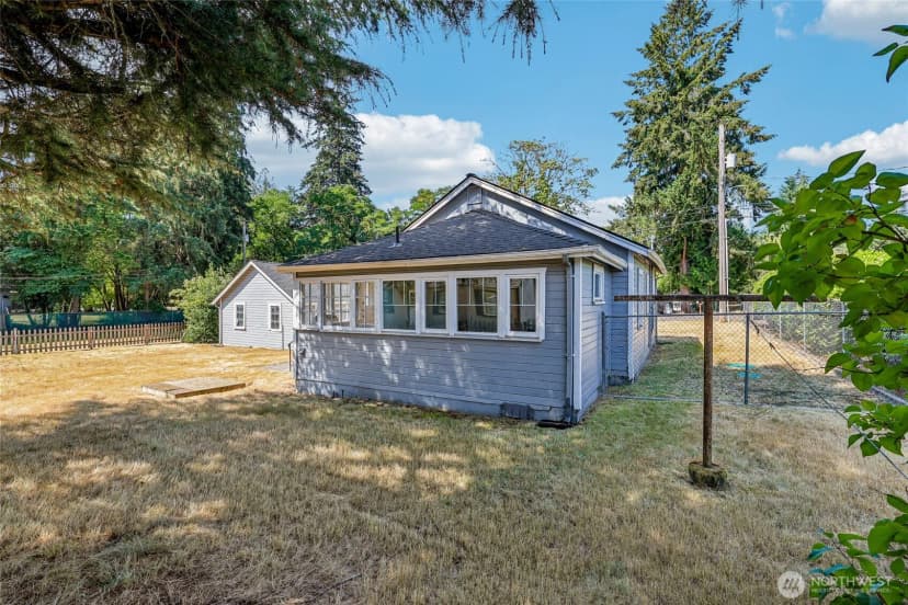 Property photo for 6925 52nd Avenue W, University Place photo 35