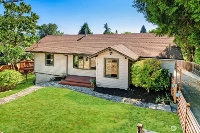 Property photo for 909 Sw Langston Road, Renton