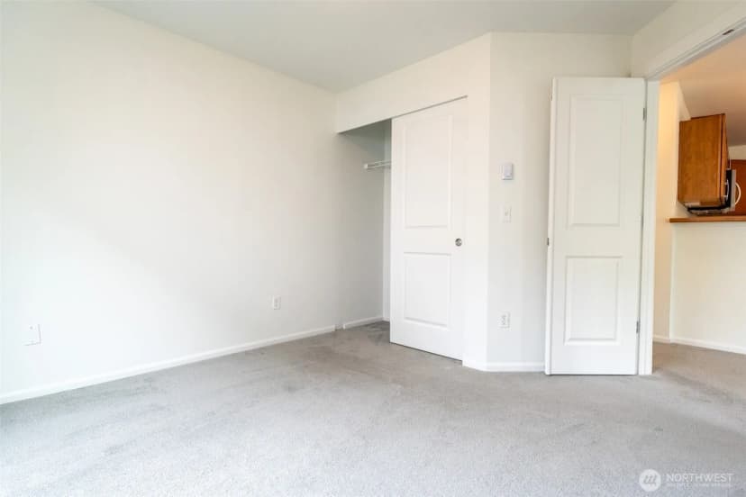 Property photo for 4050 S 212th Court #b, Sea Tac photo 9