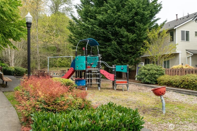 Property photo for 4050 S 212th Court #b, Sea Tac photo 22