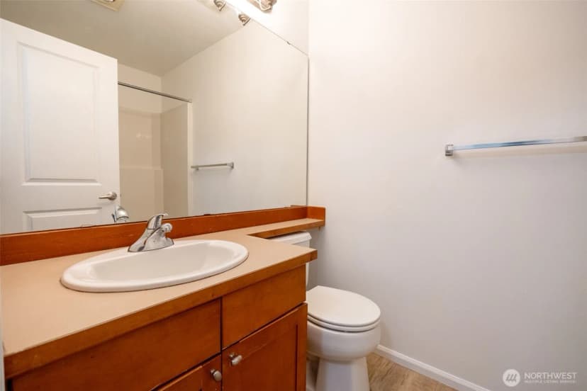 Property photo for 4050 S 212th Court #b, Sea Tac photo 15