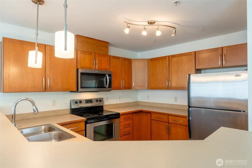 Property photo for 4050 S 212th Court #b, Sea Tac photo 5