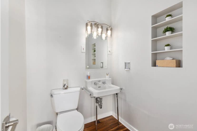 Property photo for 307 W Highland Drive, Seattle photo 18