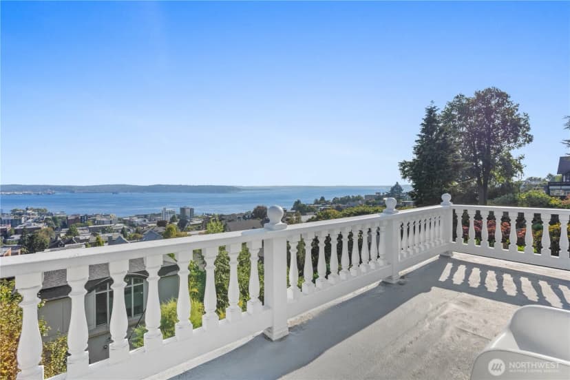 Property photo for 307 W Highland Drive, Seattle photo 30
