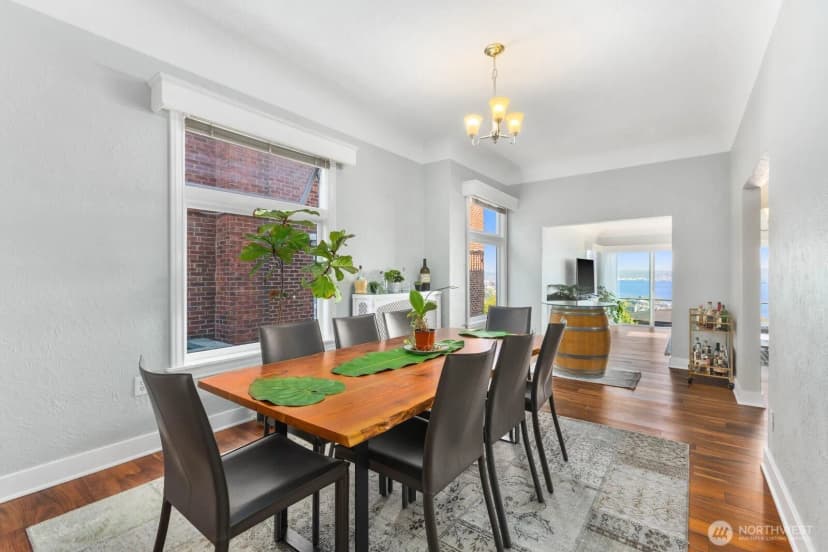 Property photo for 307 W Highland Drive, Seattle photo 12