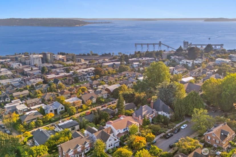 Property photo for 307 W Highland Drive, Seattle photo 27
