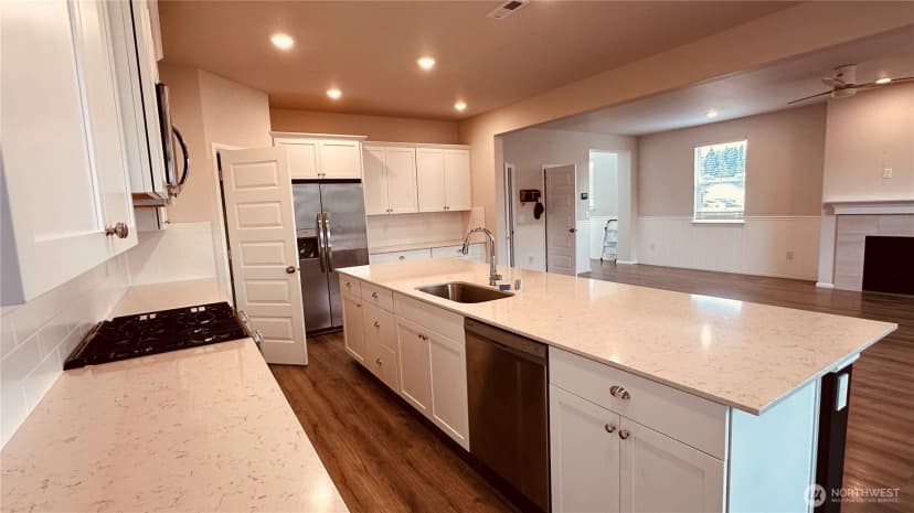 Property photo for 28400 83rd Drive Nw, Stanwood photo 8