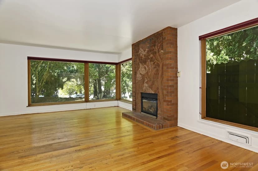 Property photo for 17552 Ballinger Way Ne, Lake Forest Park photo 8