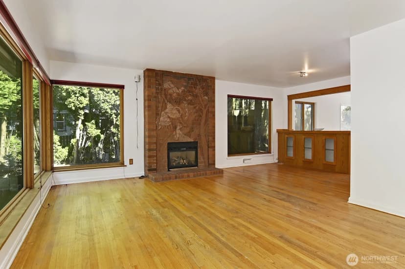 Property photo for 17552 Ballinger Way Ne, Lake Forest Park photo 6