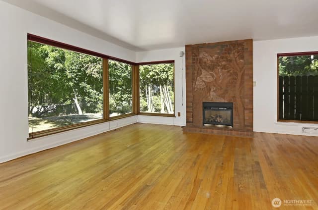Property photo for 17552 Ballinger Way Ne, Lake Forest Park photo 5