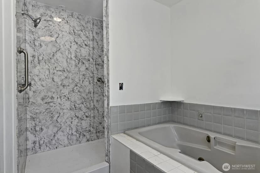 Property photo for 17552 Ballinger Way Ne, Lake Forest Park photo 16