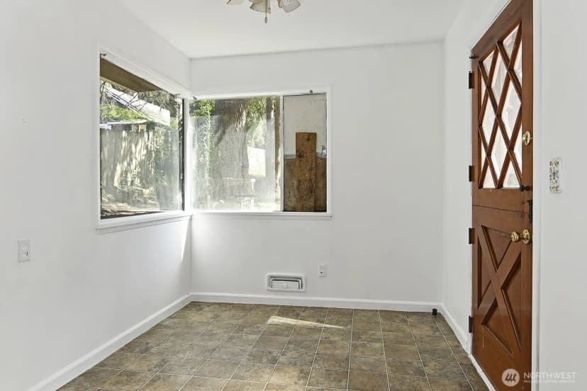 Property photo for 17552 Ballinger Way Ne, Lake Forest Park photo 11