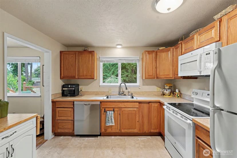 Property photo for 2016 Sycamore Street Se, Lacey photo 14