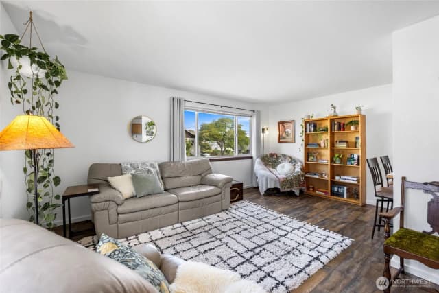 Property photo for 903 27th Street #2, Anacortes photo 4