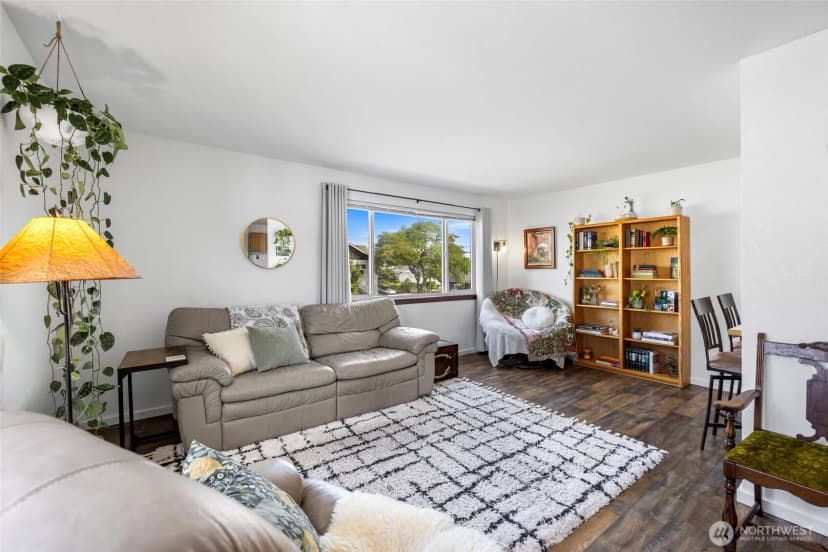 Property photo for 903 27th Street #2, Anacortes photo 4