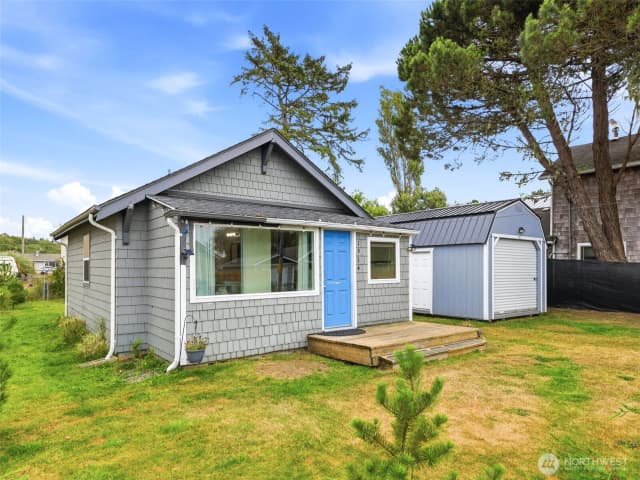 Property photo for 1514 N Oregon Avenue, Long Beach