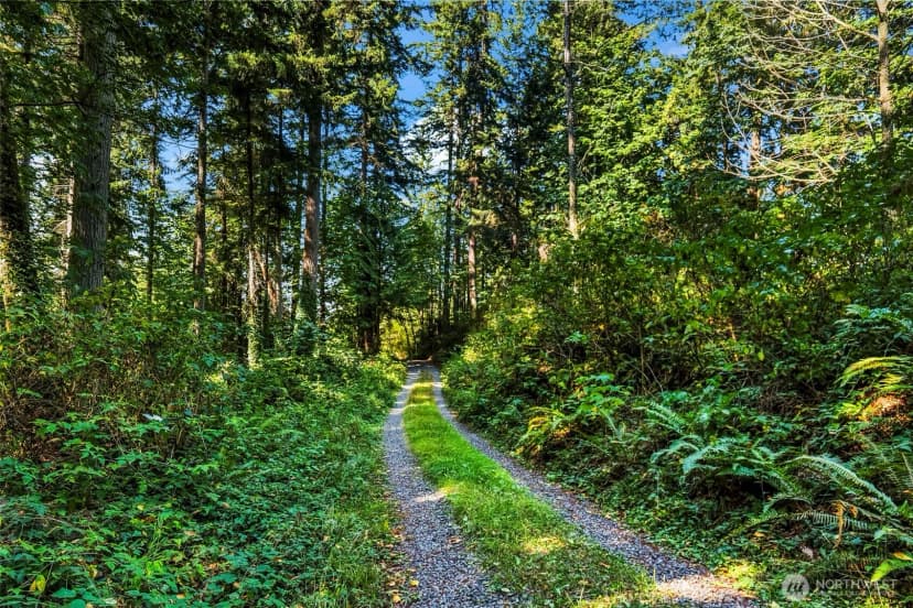 Property photo for 37218 Loki Bluff Drive Ne, Hansville photo 5