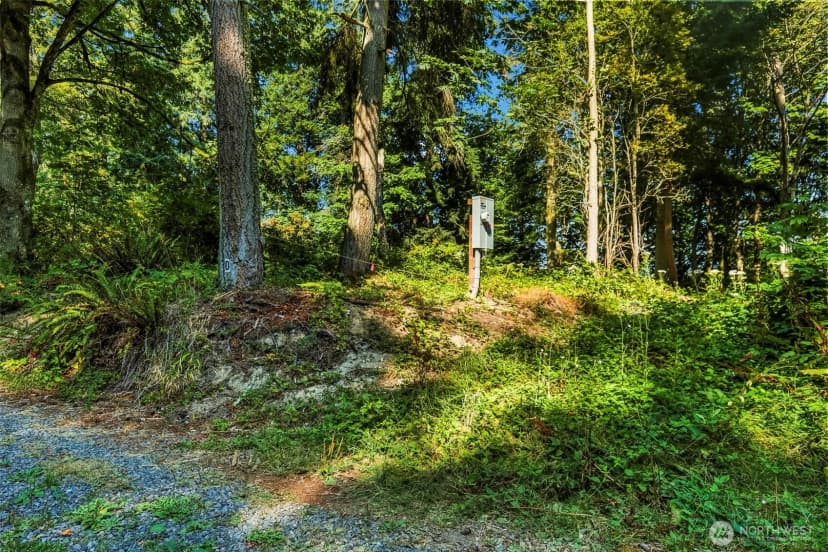 Property photo for 37218 Loki Bluff Drive Ne, Hansville photo 14