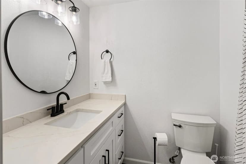 Property photo for 8509 Onyx Drive Sw, Lakewood photo 18