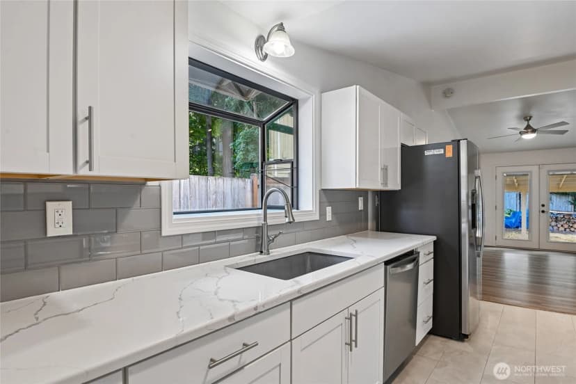 Property photo for 157 Sw 313th Street, Federal Way photo 11