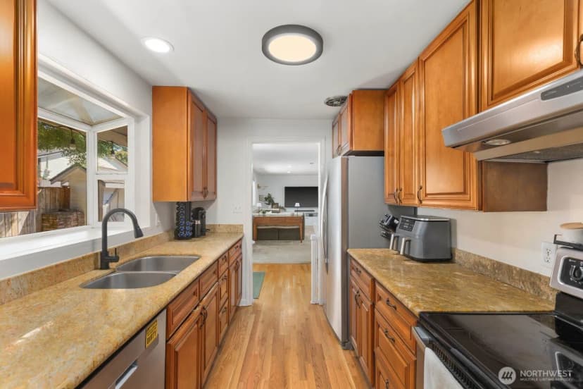 Property photo for 606 Crest Avenue, Kent photo 12