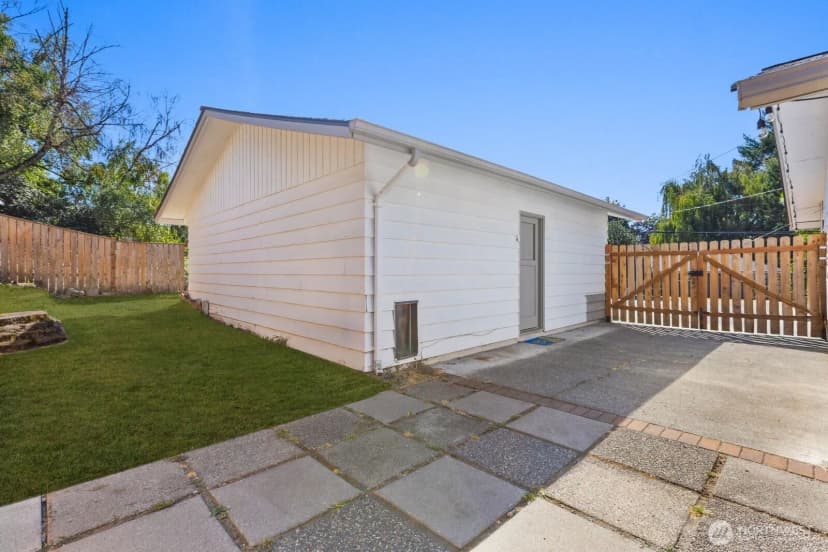 Property photo for 606 Crest Avenue, Kent photo 35