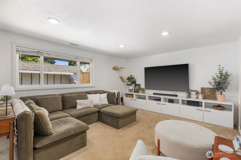 Property photo for 606 Crest Avenue, Kent photo 19