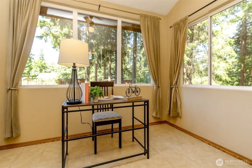 Property photo for 30455 Kent Black Diamond Road, Kent photo 17