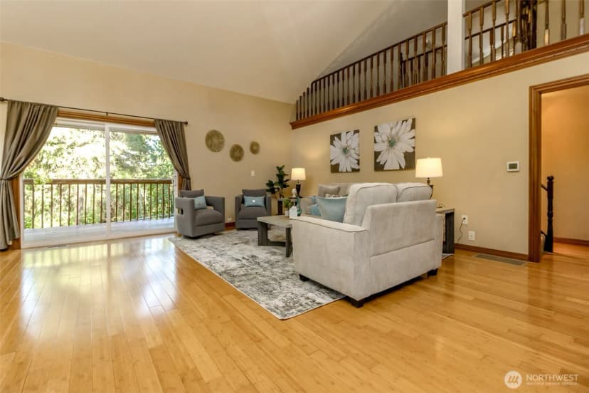 Property photo for 30455 Kent Black Diamond Road, Kent photo 10