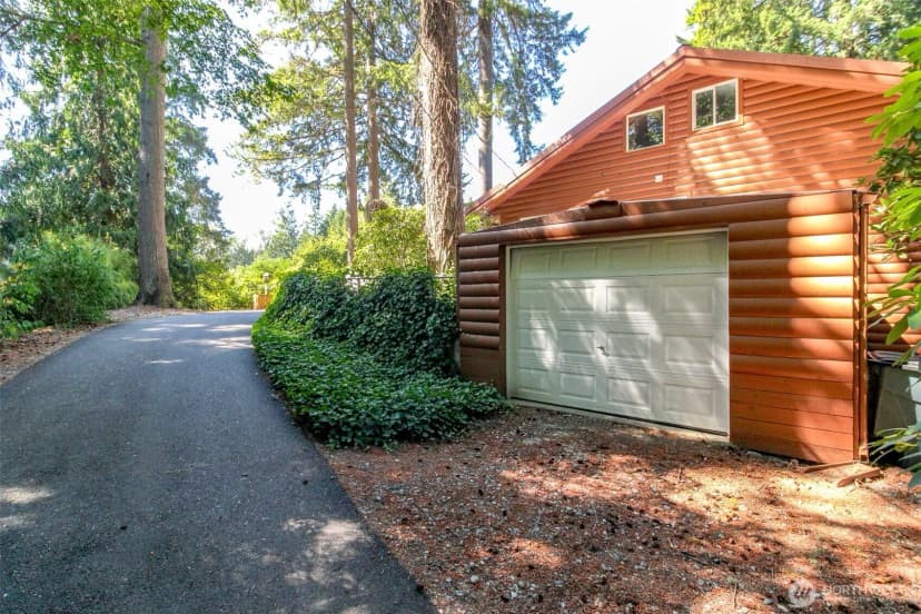 Property photo for 30455 Kent Black Diamond Road, Kent photo 29