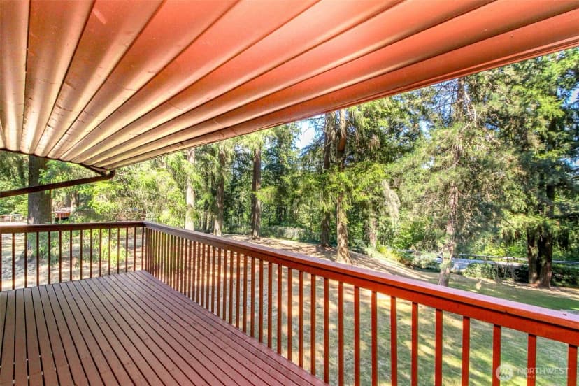 Property photo for 30455 Kent Black Diamond Road, Kent photo 18