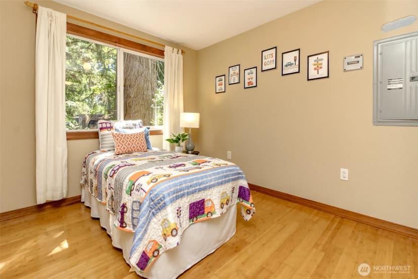 Property photo for 30455 Kent Black Diamond Road, Kent photo 16