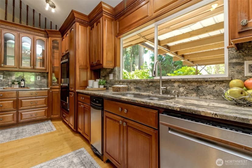 Property photo for 30455 Kent Black Diamond Road, Kent photo 6