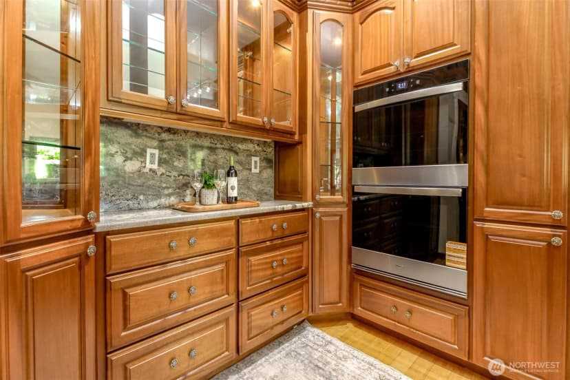 Property photo for 30455 Kent Black Diamond Road, Kent photo 9