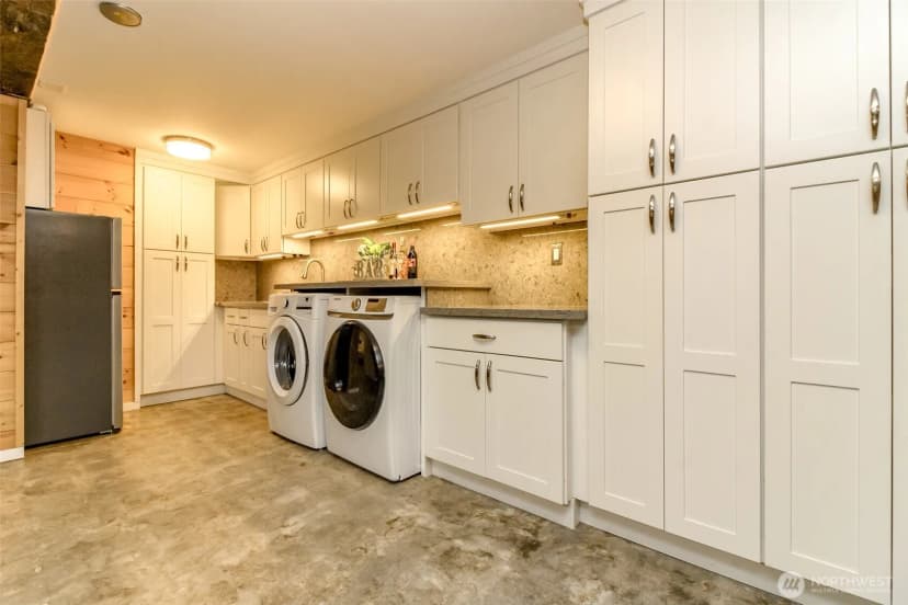 Property photo for 30455 Kent Black Diamond Road, Kent photo 21