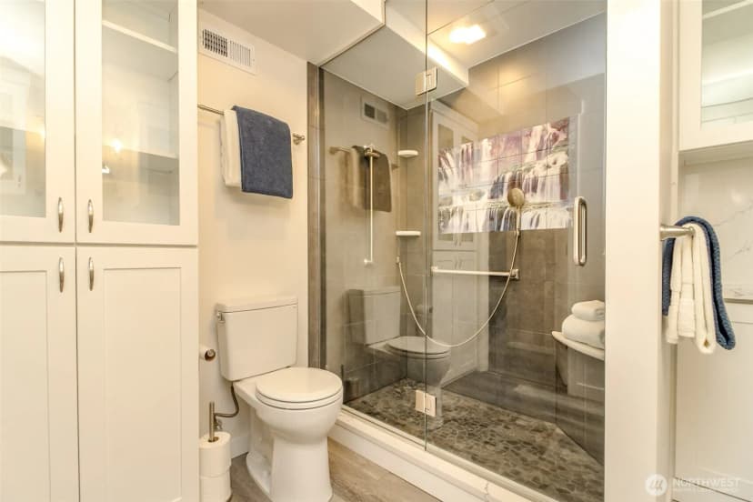 Property photo for 30455 Kent Black Diamond Road, Kent photo 25