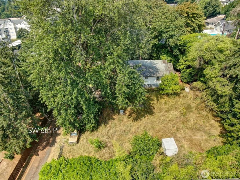 Property photo for 701 Sw Sunset Blvd, Renton photo 3