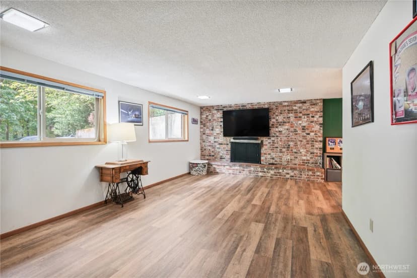 Property photo for 2337 W Hills Drive, Longview photo 18