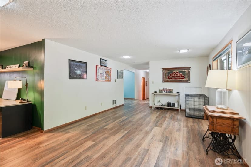 Property photo for 2337 W Hills Drive, Longview photo 19
