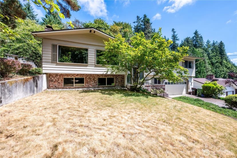 Property photo for 2337 W Hills Drive, Longview