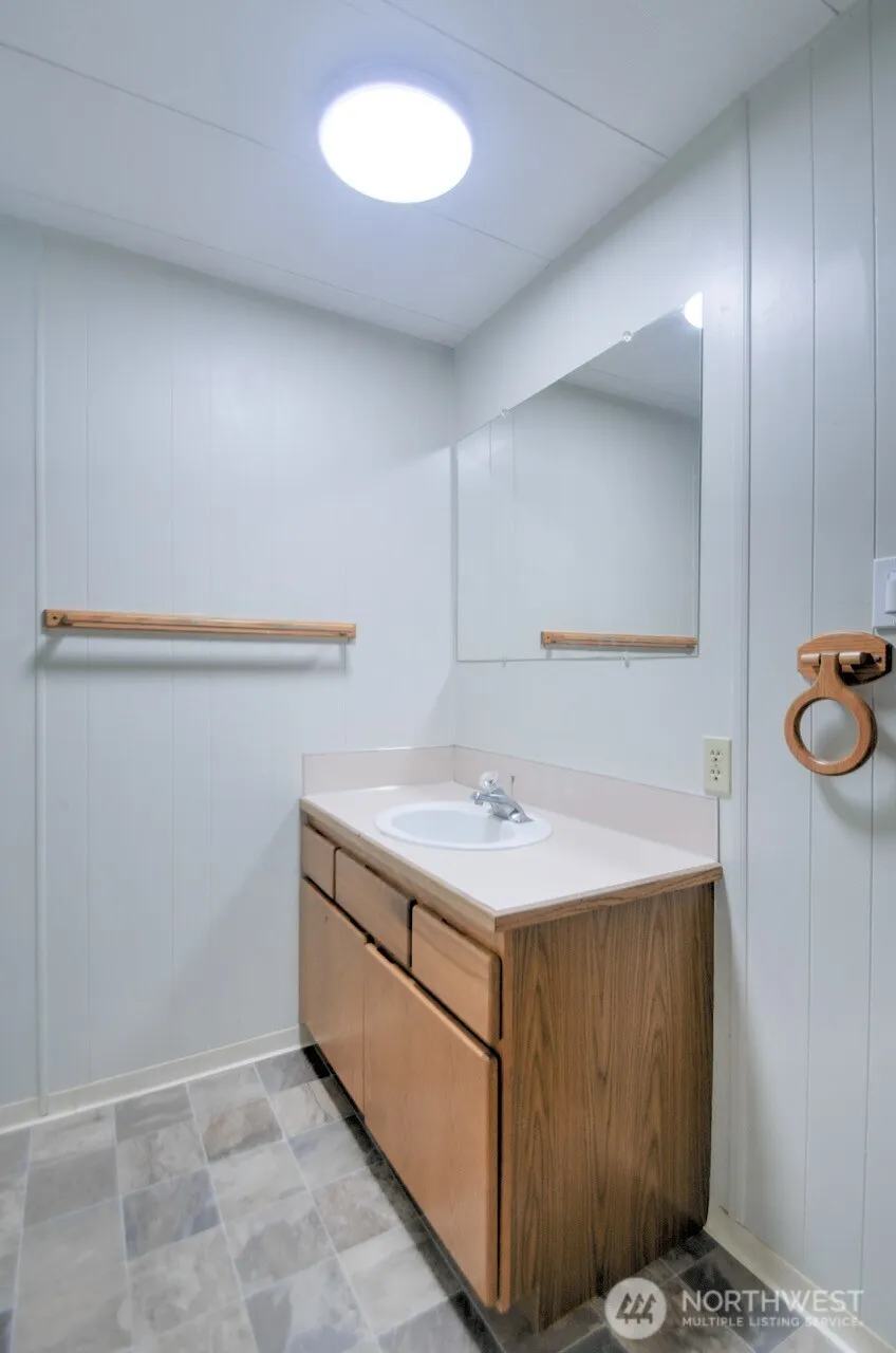 Property photo for 1841 Trosper Road Sw #2, Tumwater photo 16