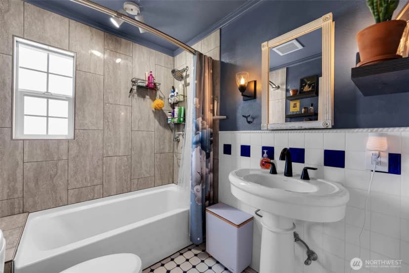 Property photo for 761 S 25th Place, Ridgefield photo 9