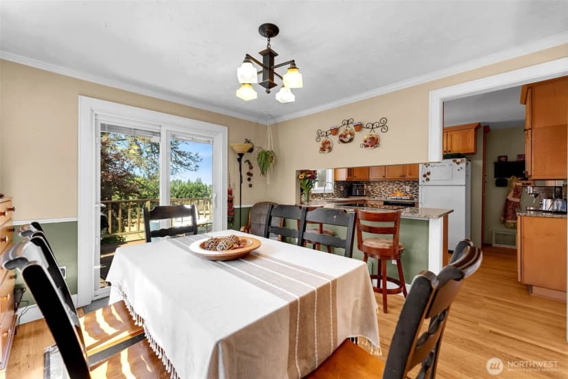 Property photo for 761 S 25th Place, Ridgefield photo 5