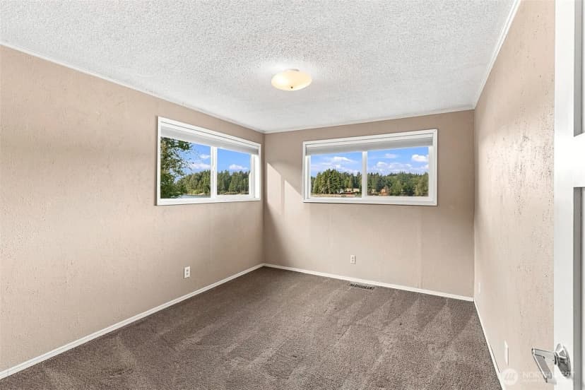 Property photo for 5508 South Bay Terrace Drive Ne, Olympia photo 12