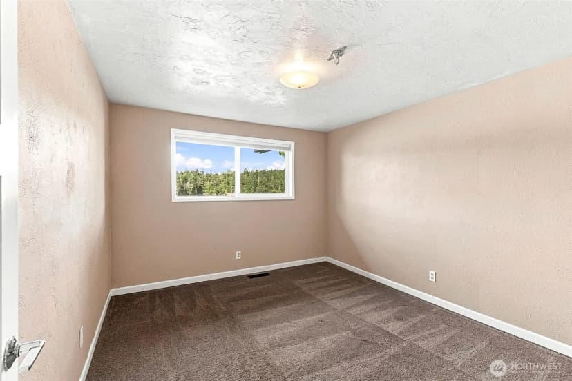 Property photo for 5508 South Bay Terrace Drive Ne, Olympia photo 13